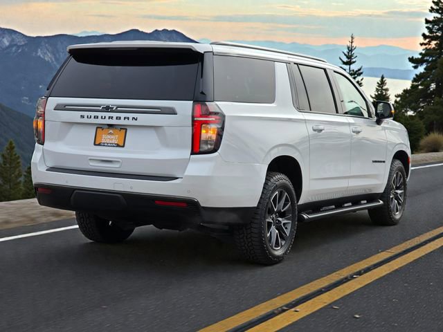 Used 2022 Chevrolet Suburban Z71 w/ Luxury Package AWD/4WD image 7