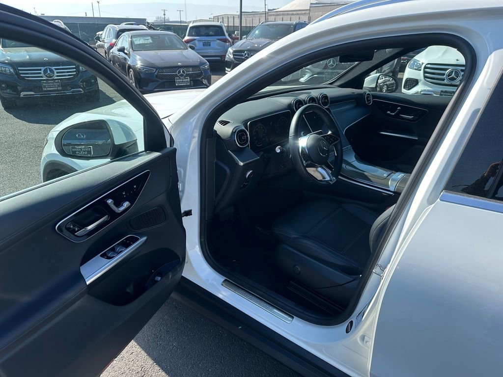 Used 2024 Mercedes-Benz GLC 300 4MATIC image 22