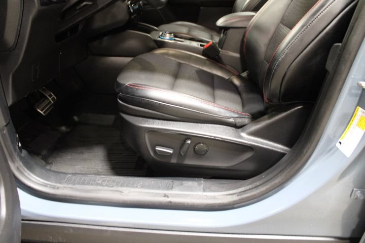 Used 2024 Ford Escape ST-Line w/ Tech Pack #1 AWD/4WD image 19