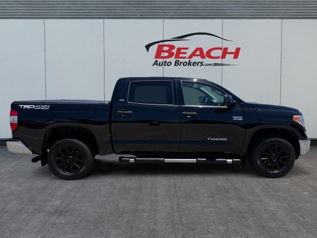 Used 2017 Toyota Tundra SR5 w/ TRD Off Road Package AWD/4WD image 9