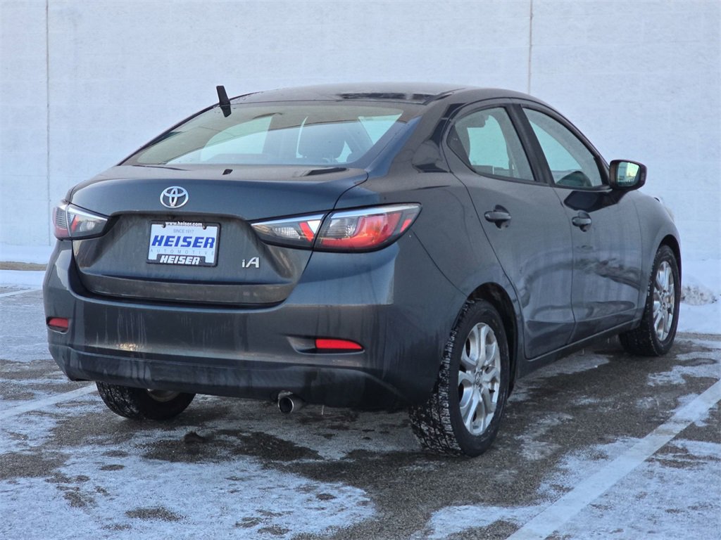 Used 2017 Toyota Yaris iA image 13
