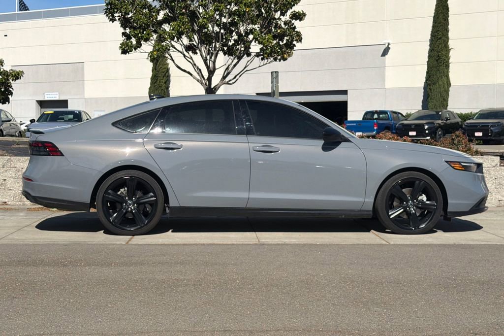 Used 2023 Honda Accord Sport image 3