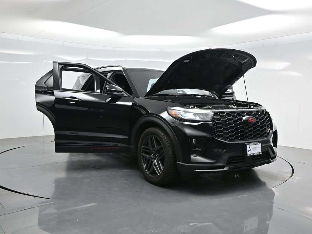 Used 2025 Ford Explorer ST AWD/4WD image 44