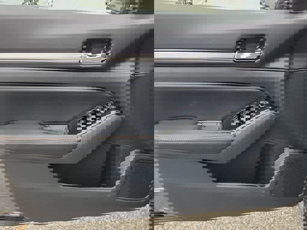 New 2025 Nissan Altima 2.5 SR w/ SR Premium Package FWD image 9