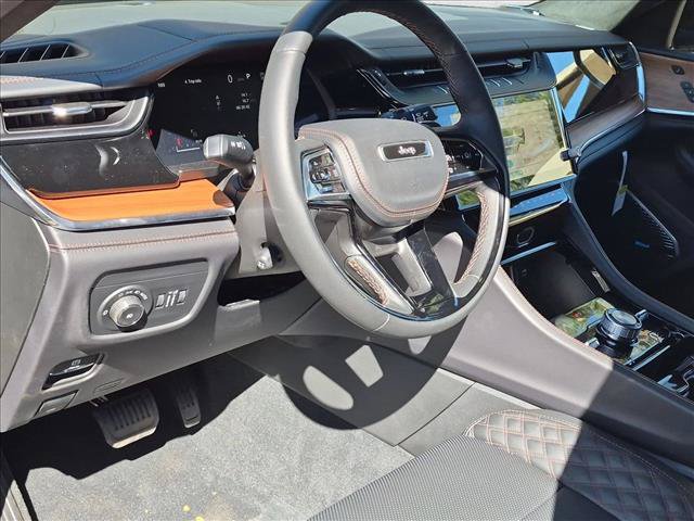 New 2027 Jeep Grand Cherokee Summit AWD/4WD image 3