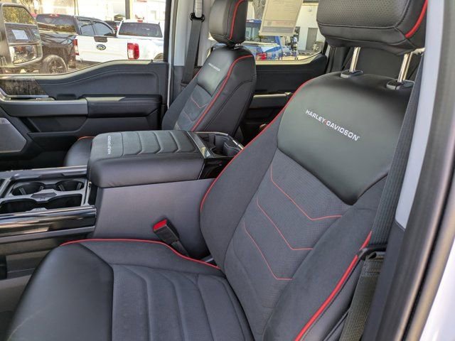 New 2026 Ford F250 Lariat w/ Black Appearance Package image 24