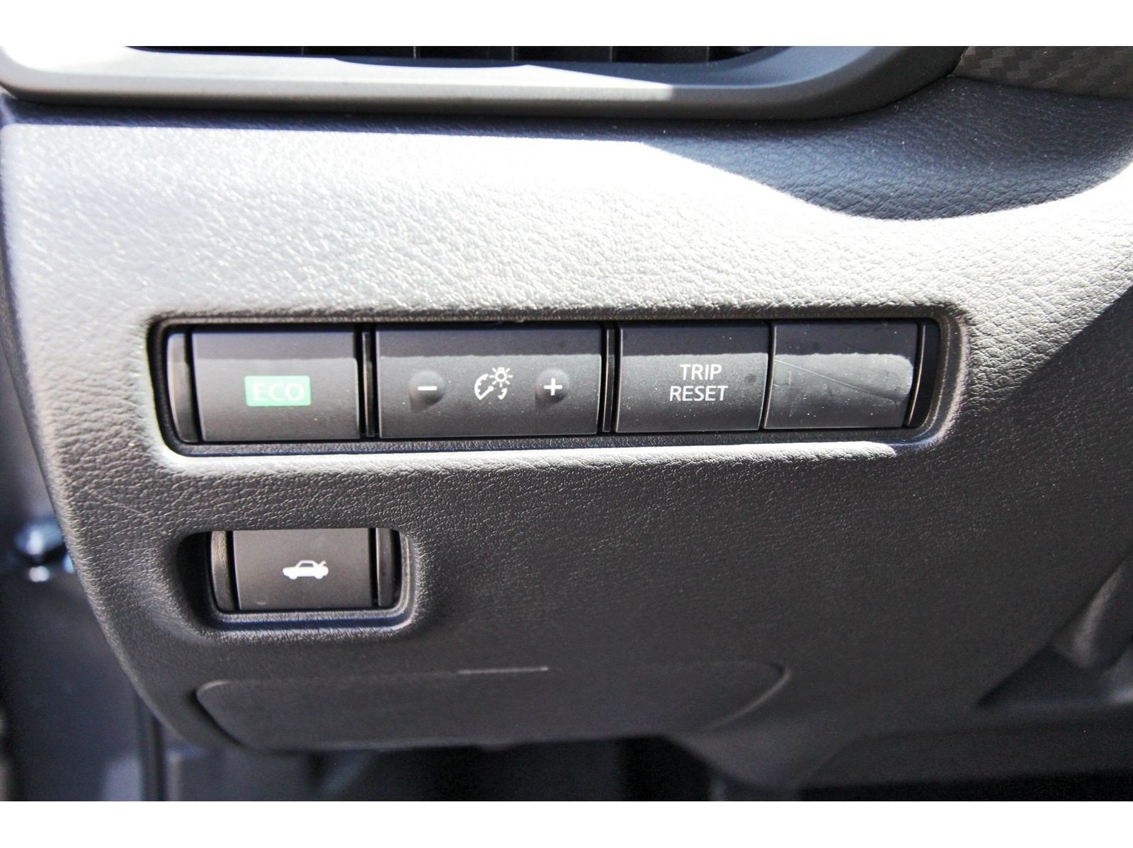 Certified 2025 Nissan Sentra S FWD image 23