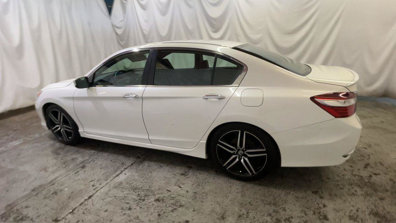 Used 2017 Honda Accord Sport Special Edition image 6