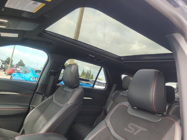 Certified 2026 Ford Explorer ST w/ Sun And Sound Package AWD/4WD image 23