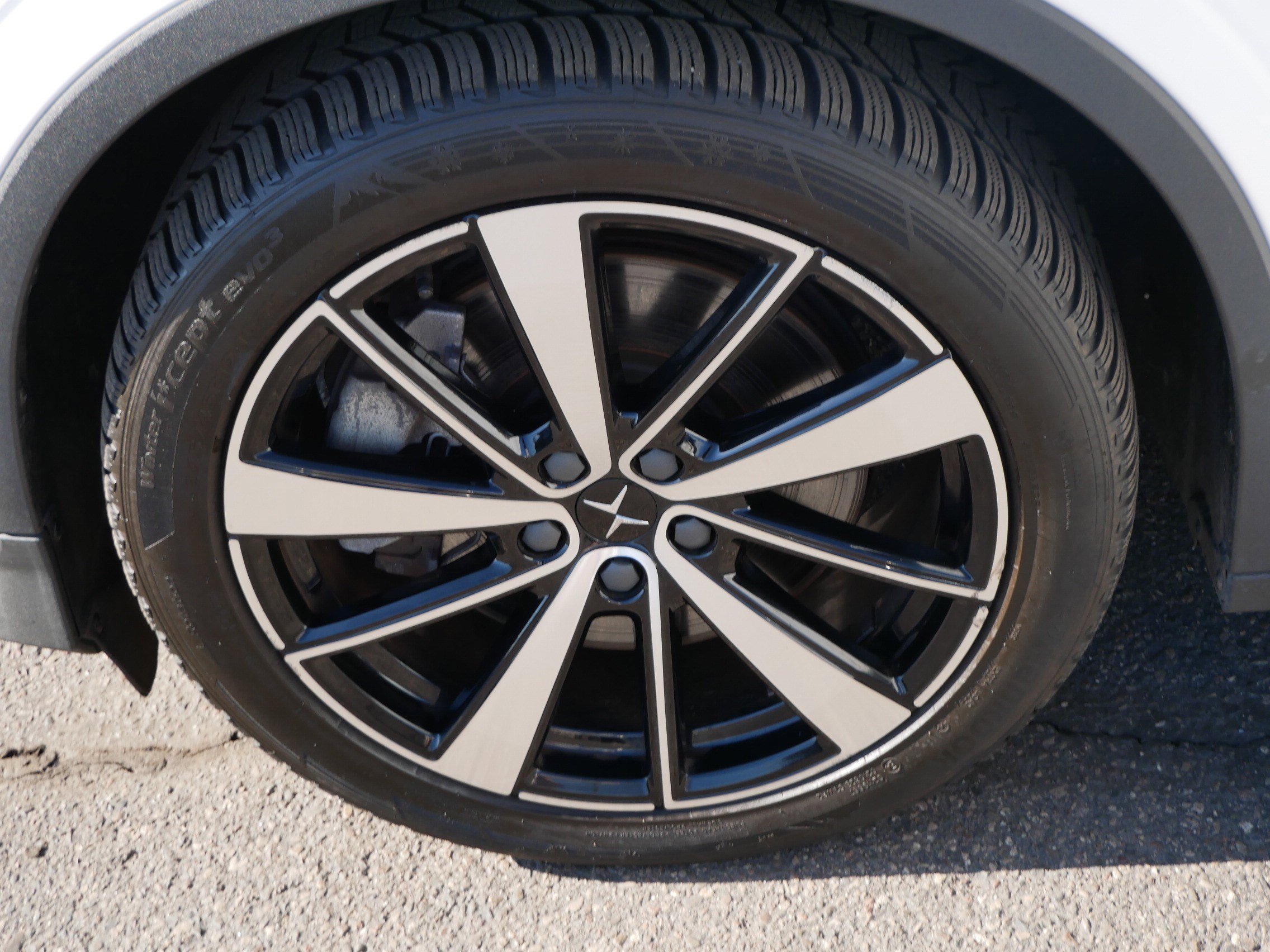 Used 2022 Polestar Polestar 2 w/ Plus Package image 15