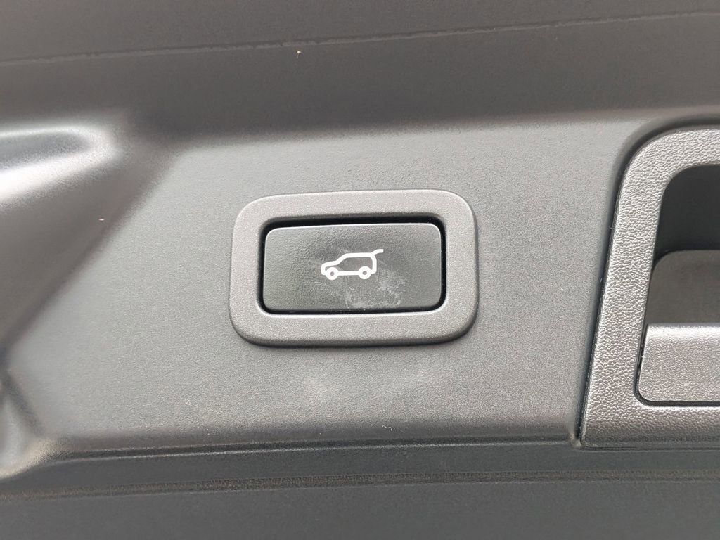 Used 2020 Land Rover Range Rover Velar R-Dynamic S AWD/4WD image 9