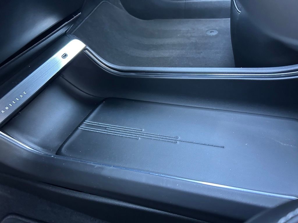 Used 2023 Cadillac Lyriq 2WD image 37