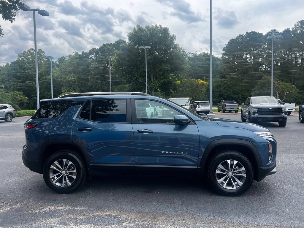 New 2026 Chevrolet Equinox LT w/ Convenience Package II AWD/4WD image 4