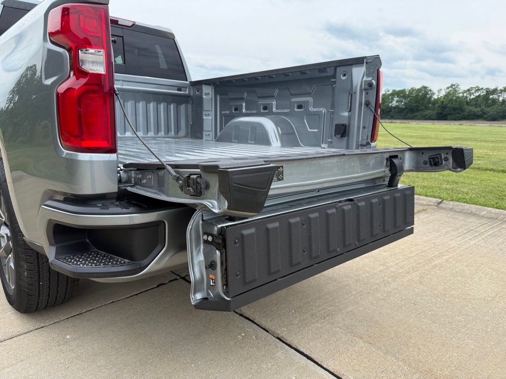 New 2026 Chevrolet Silverado 1500 RST w/ All Star Edition Plus AWD/4WD image 7