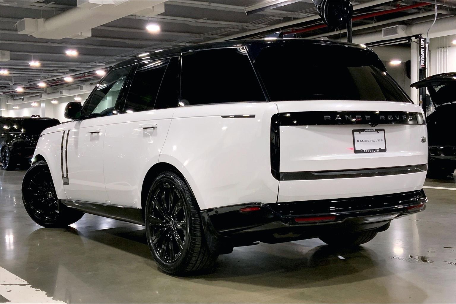 Certified 2023 Land Rover Range Rover SE AWD/4WD image 11