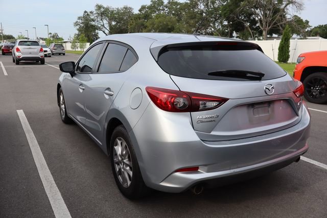 Used 2018 MAZDA MAZDA3 Sport FWD image 3