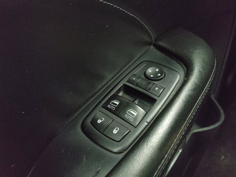 Used 2015 Dodge Challenger SXT Plus image 27