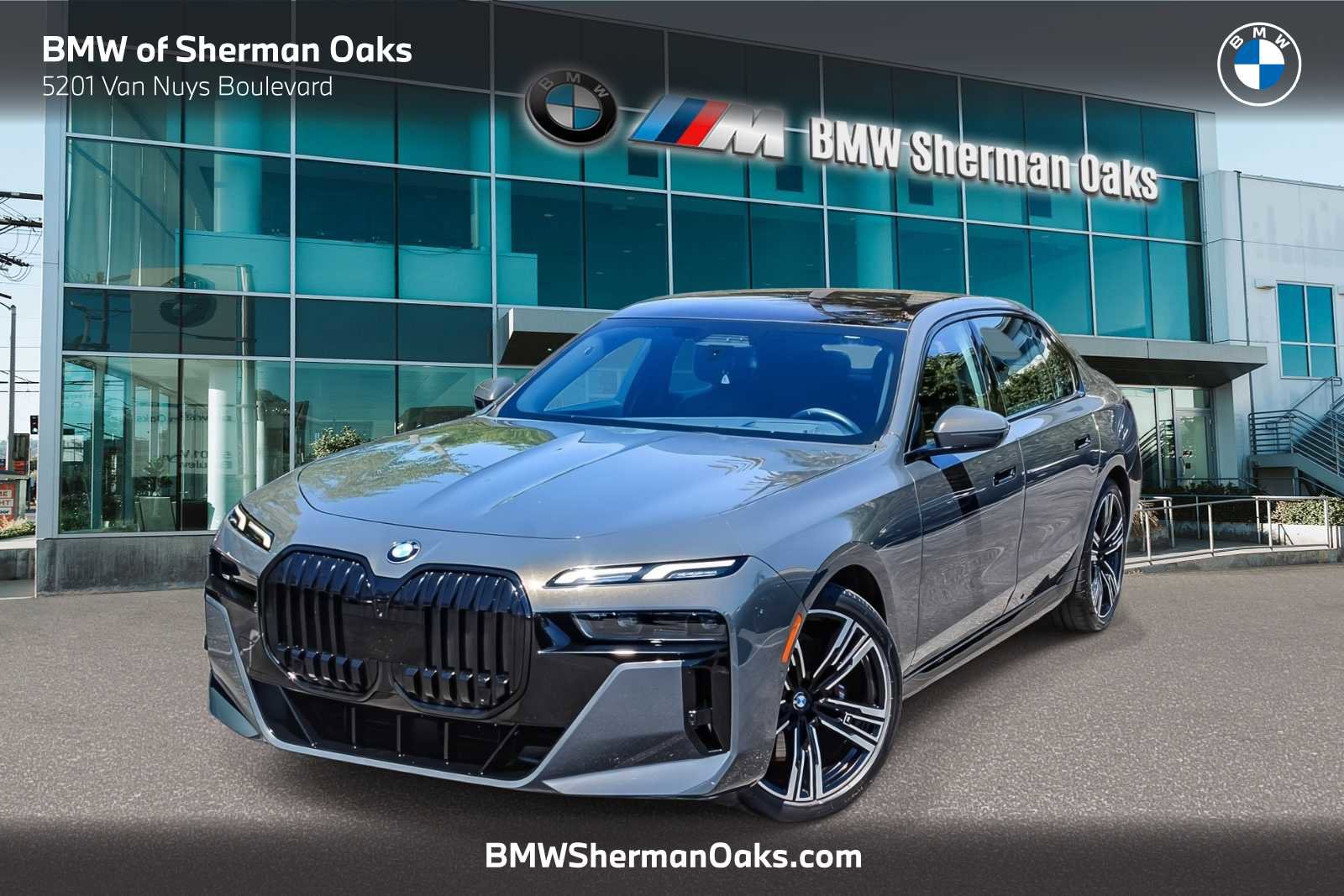 Certified 2023 BMW 740i RWD image 1