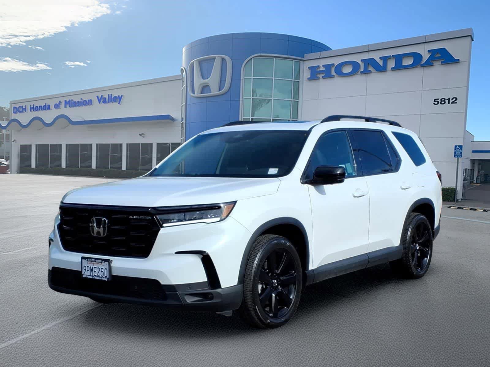 Certified 2025 Honda Pilot Black Edition image 1
