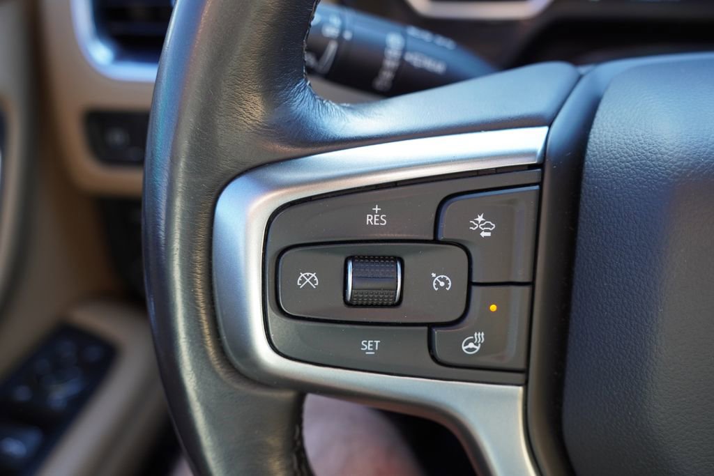 Used 2021 Chevrolet Suburban Premier w/ Premium Package AWD/4WD image 37