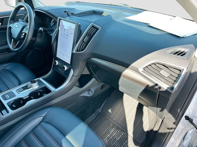 Used 2024 Ford Edge SEL w/ Sport Appearance Package image 27