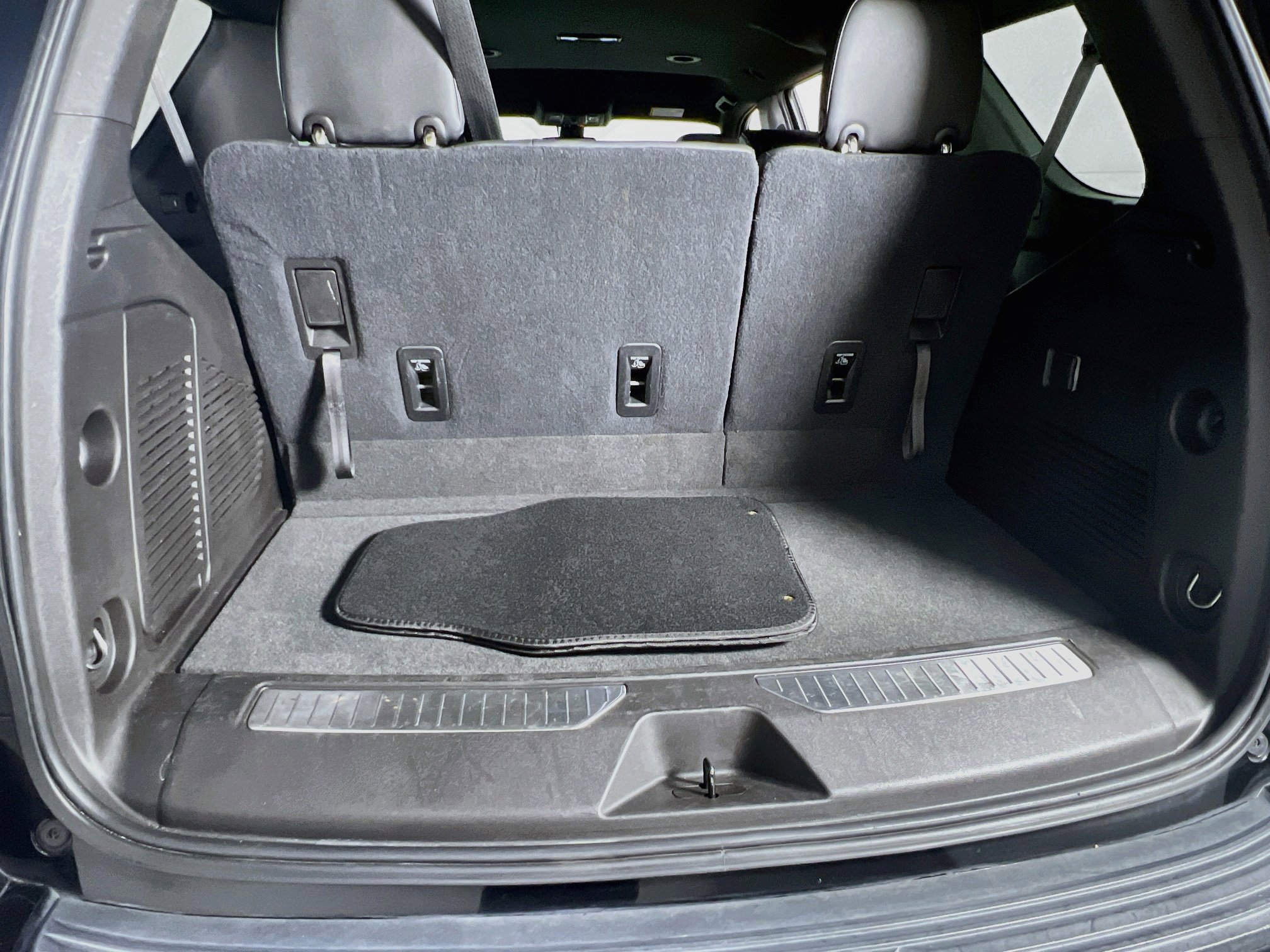 Used 2021 Chevrolet Tahoe Z71 AWD/4WD image 24