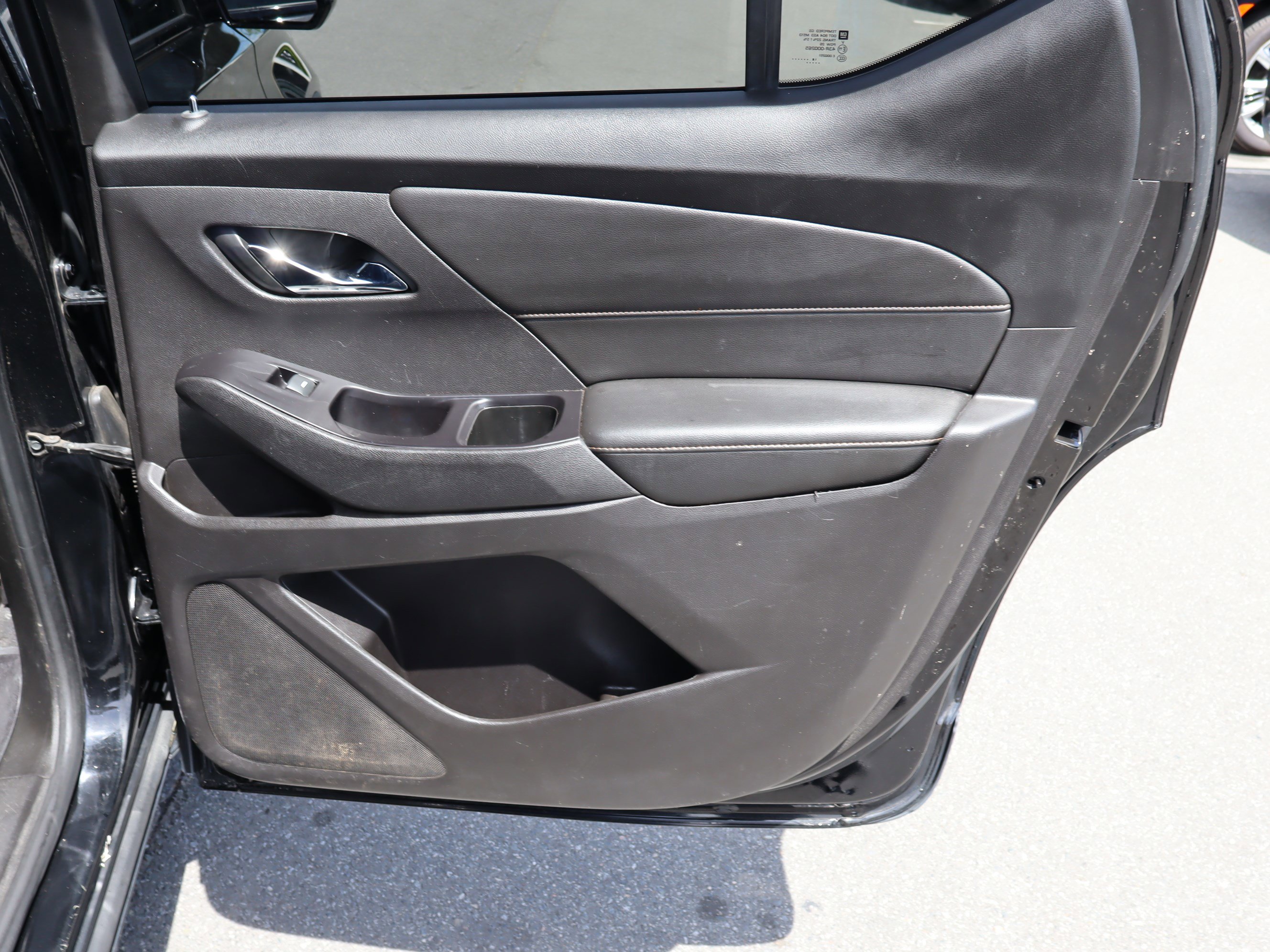 Used 2019 Chevrolet Traverse RS w/ LPO, Floor Liner Package AWD/4WD image 36