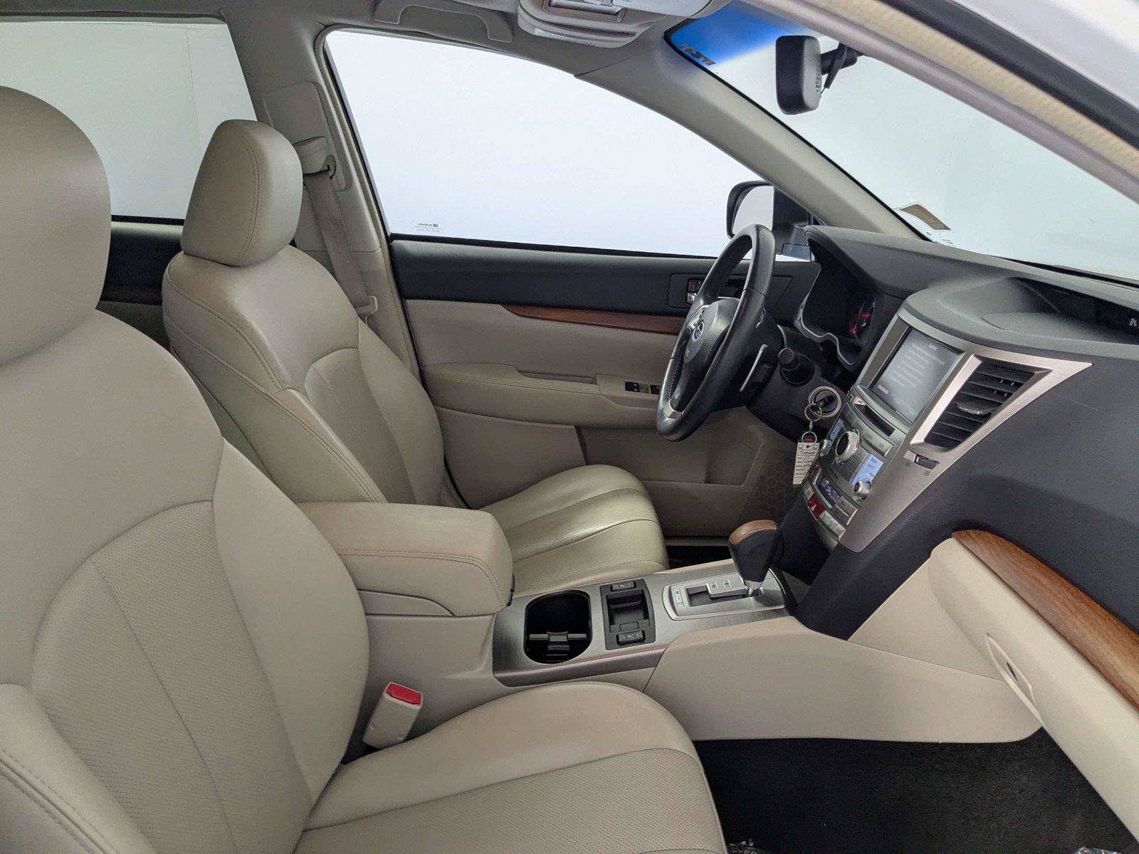 Used 2014 Subaru Outback 2.5i Limited AWD/4WD image 32