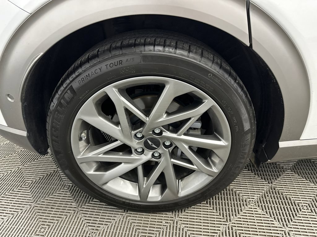 Used 2023 Genesis GV60 Advanced AWD/4WD image 18