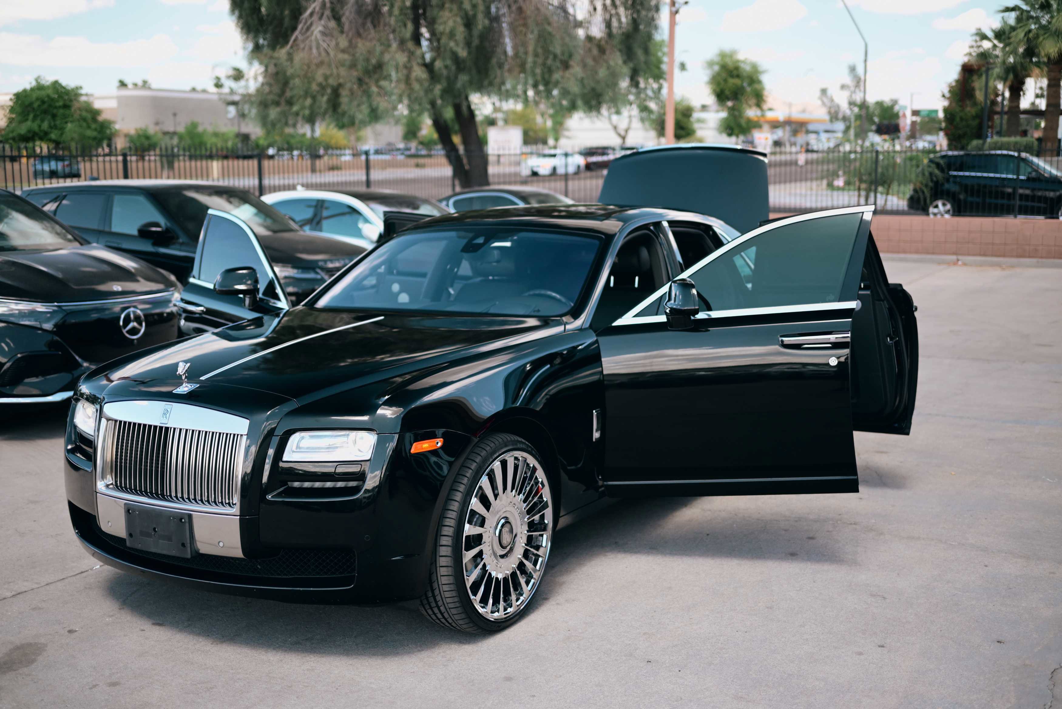 Used 2013 Rolls-Royce Ghost image 17