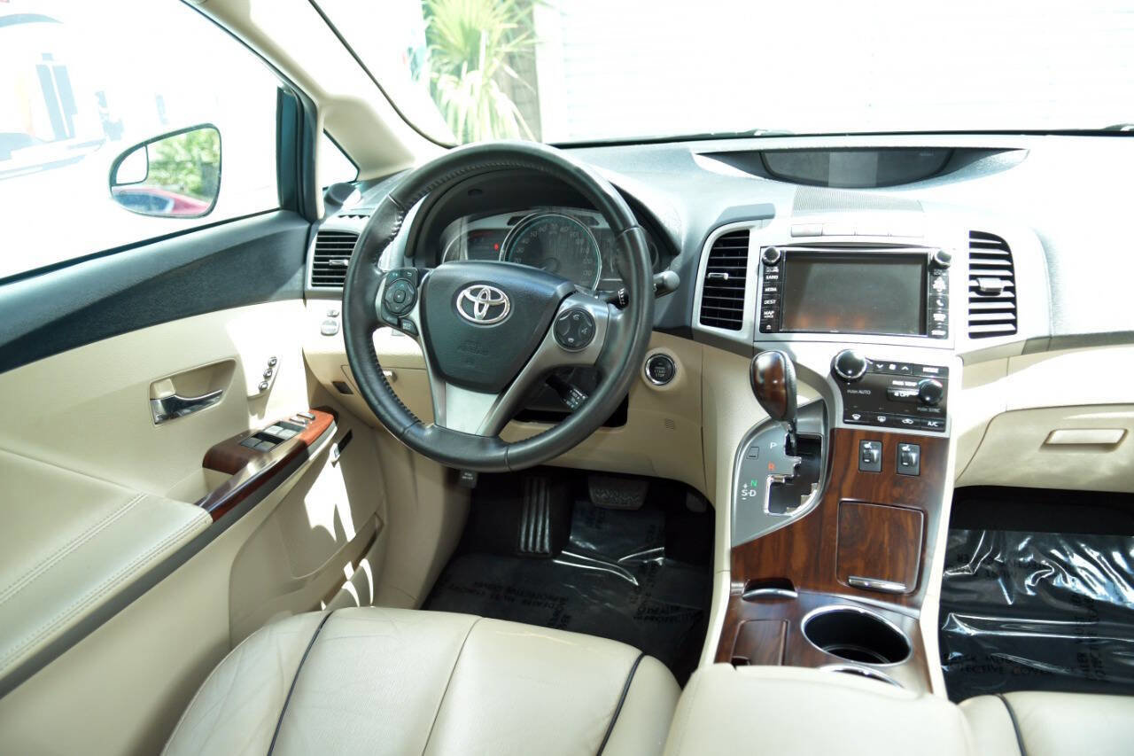 Used 2013 Toyota Venza Limited w/ Tow Prep Pkg image 35