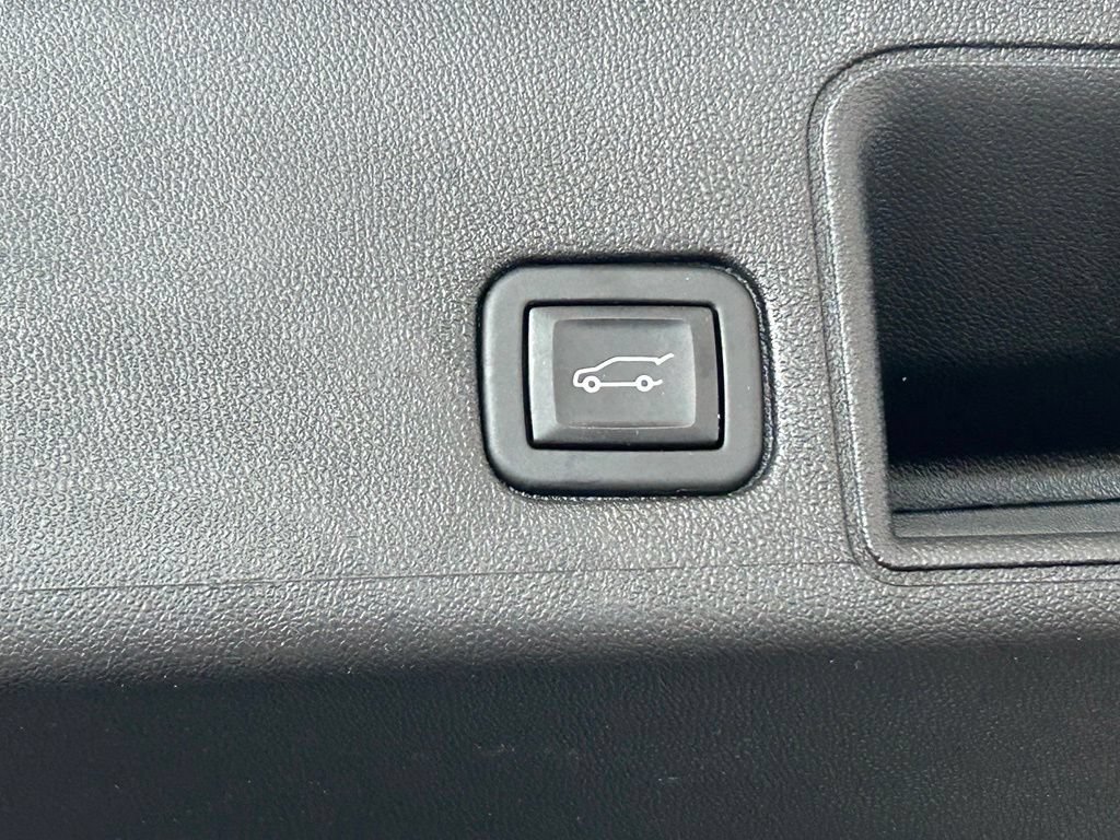 Used 2023 GMC Terrain SLE w/ Driver Convenience Package FWD image 45