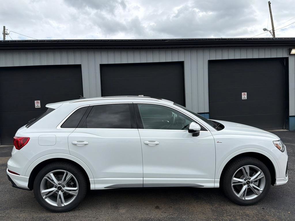 Used 2023 Audi Q3 2.0T Premium w/ Convenience Package AWD/4WD image 6