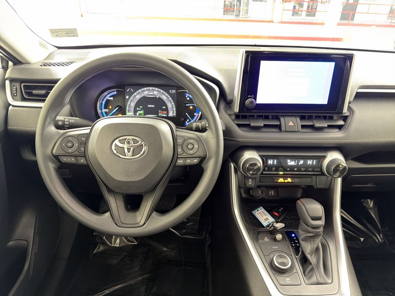 Used 2025 Toyota RAV4 XLE image 16