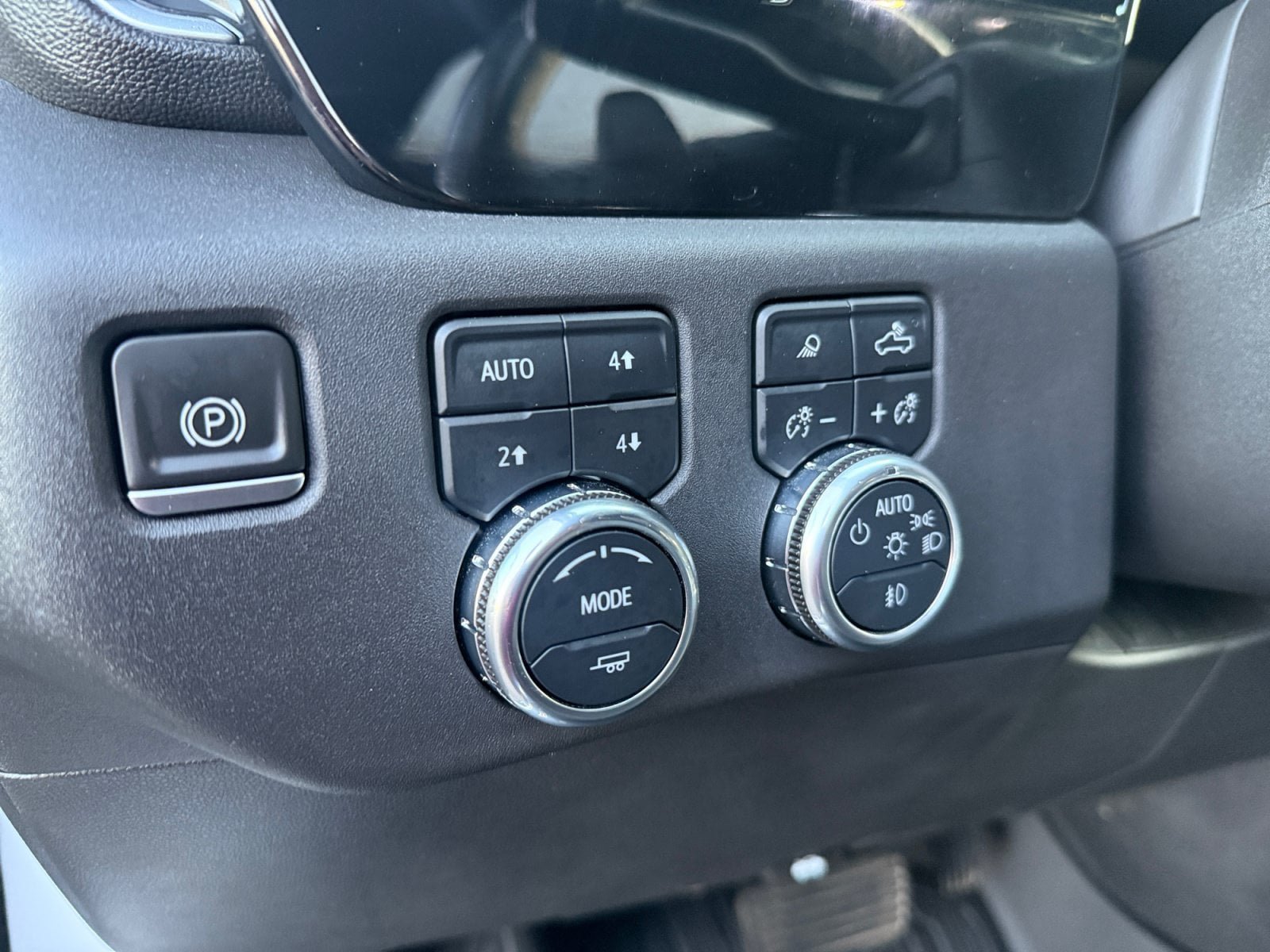 Used 2022 GMC Sierra 1500 SLT w/ SLT Premium Plus Package AWD/4WD image 25