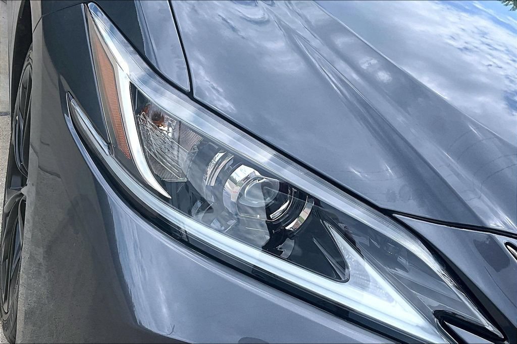 Used 2023 Lexus ES 350 F Sport w/ Accessory Package (Z2) FWD image 39