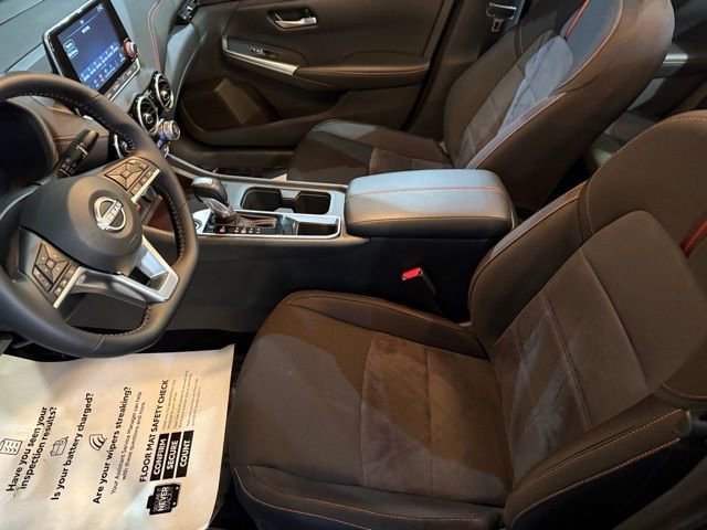 Certified 2025 Nissan Sentra SR w/ Midnight Edition FWD image 10