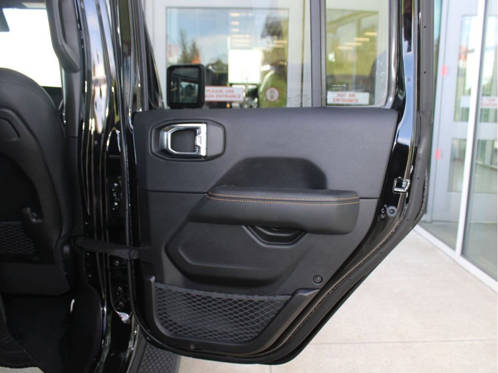 New 2025 Jeep Gladiator Sport image 26