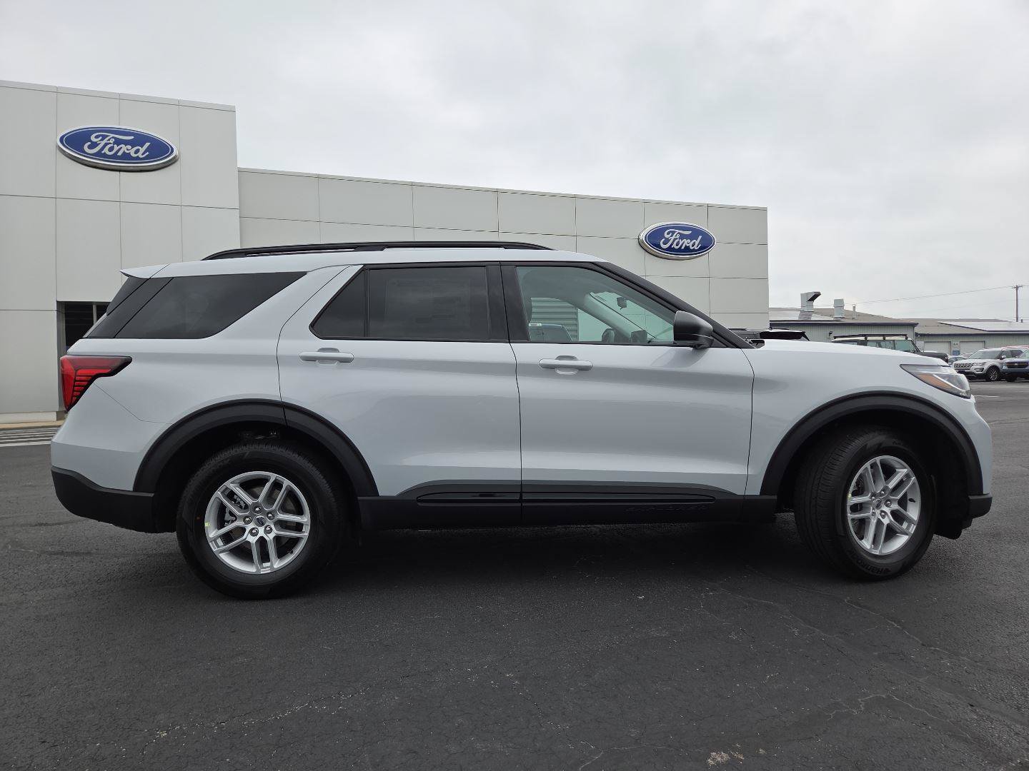 New 2026 Ford Explorer Active AWD/4WD image 19