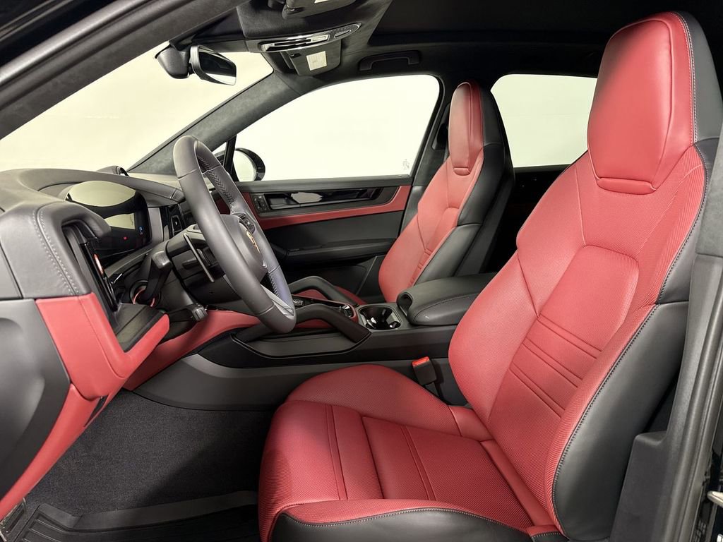 New 2026 Porsche Cayenne GTS image 5
