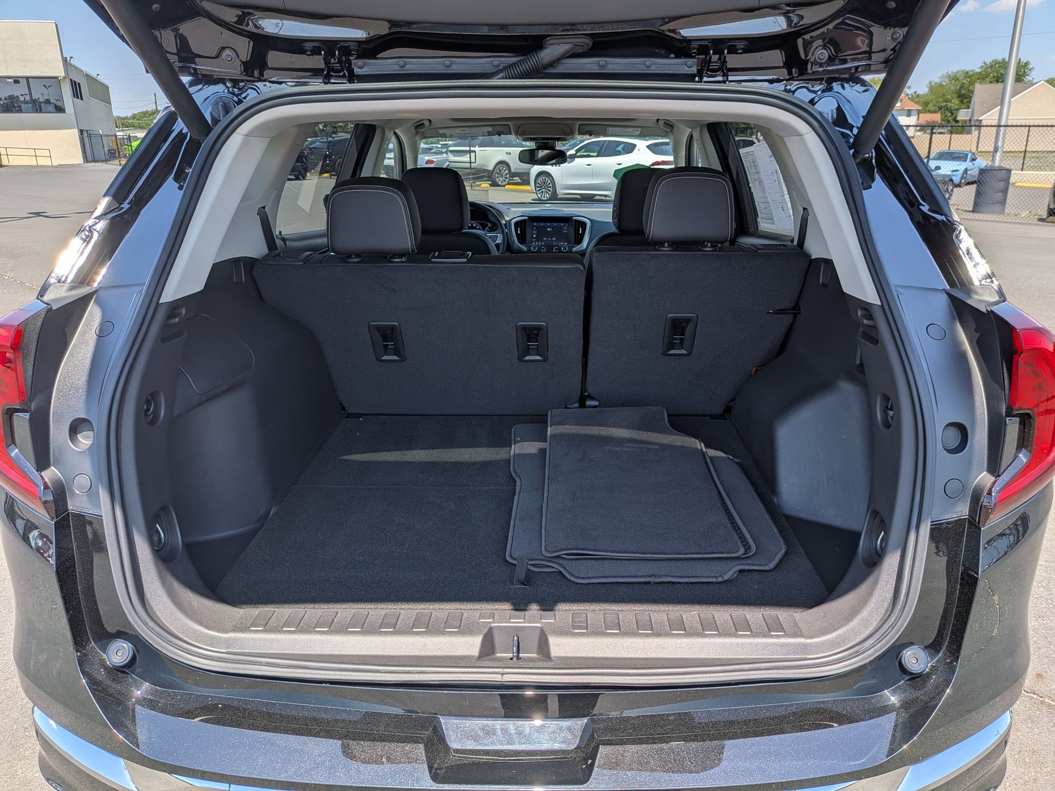 Certified 2023 GMC Terrain Denali AWD/4WD image 26