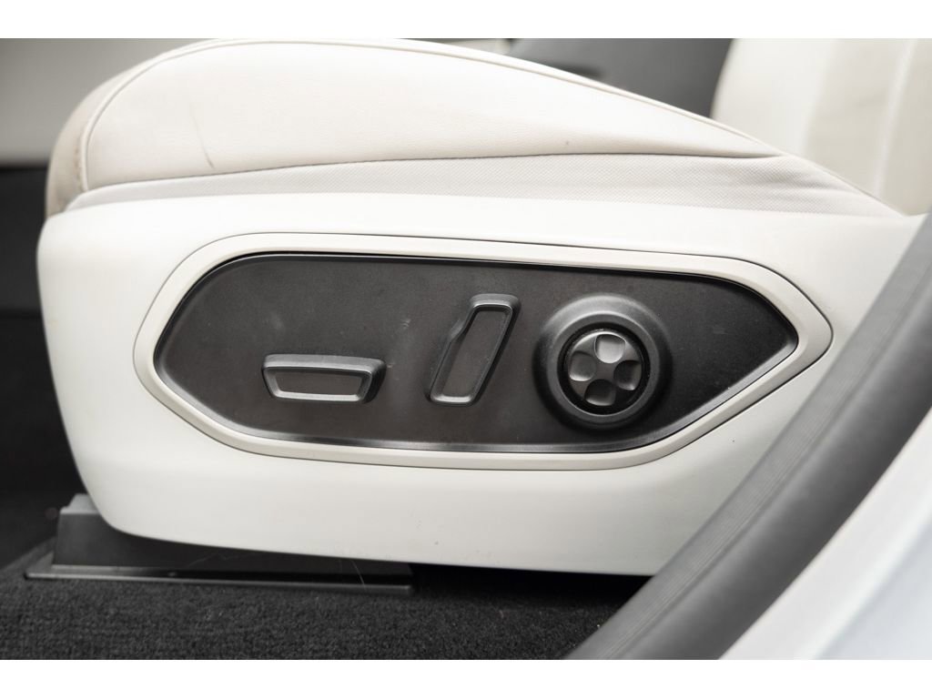 Used 2023 Jeep Grand Cherokee Overland image 14