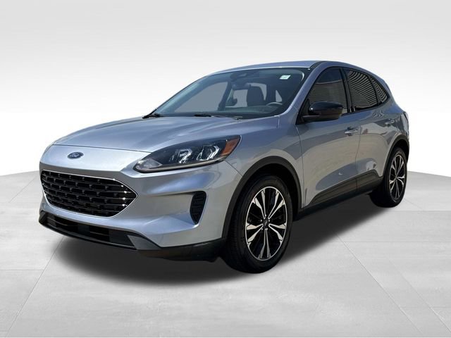 Used 2022 Ford Escape SE w/ SE Sport Appearance Package image 3