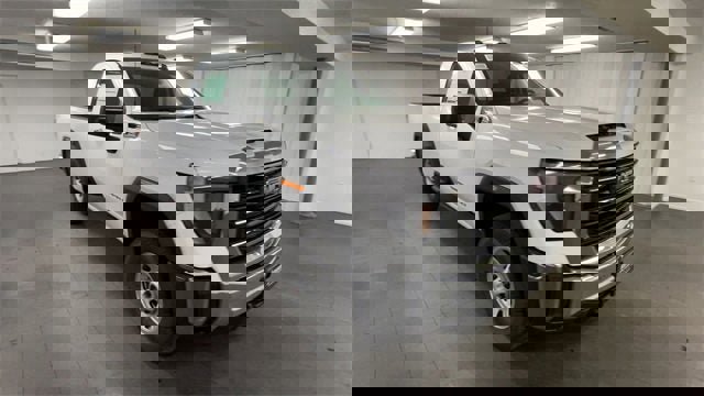 New 2025 GMC Sierra 3500 Pro image 2