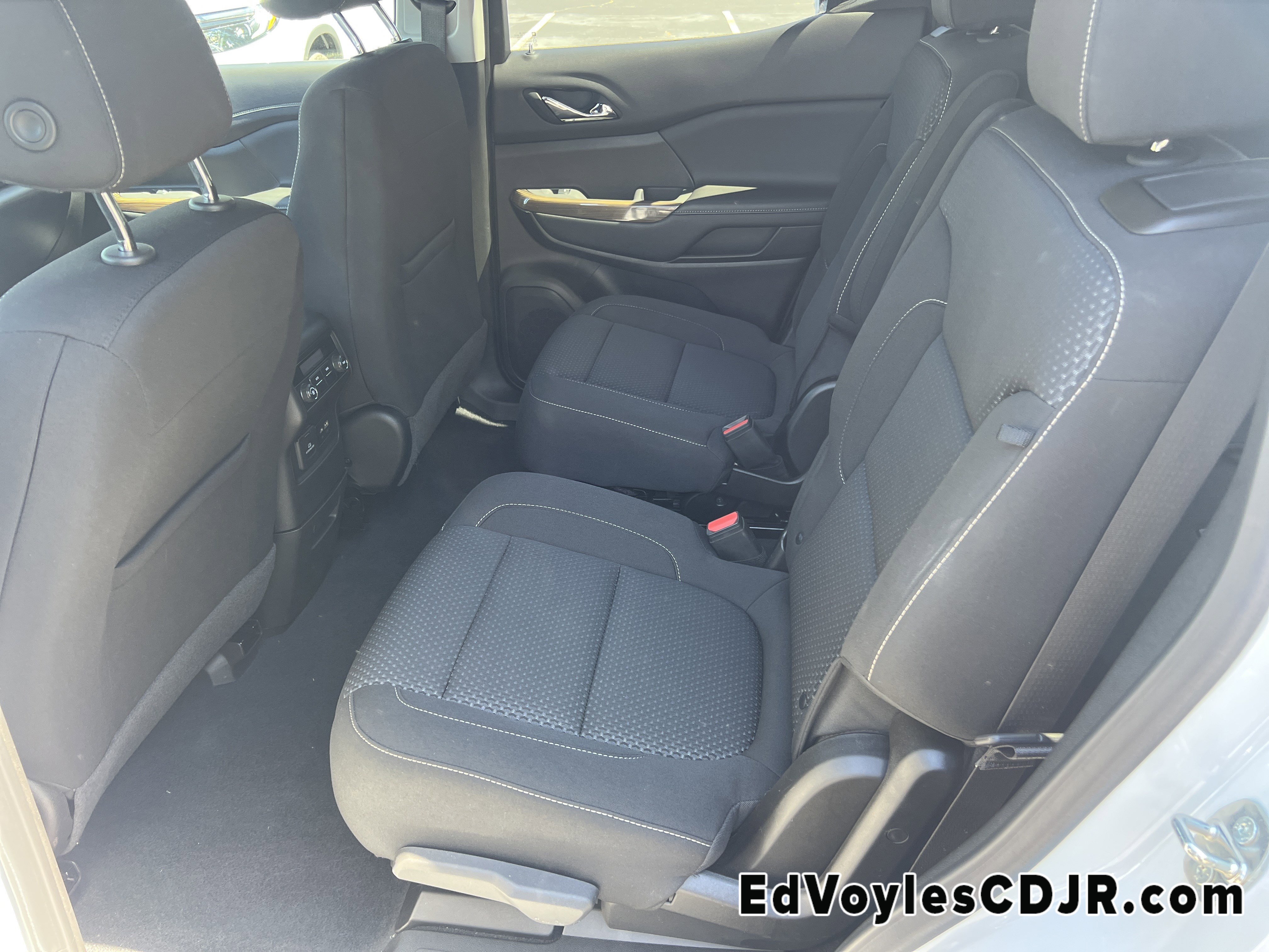 Used 2022 GMC Acadia SLE w/ Driver Convenience Package image 27