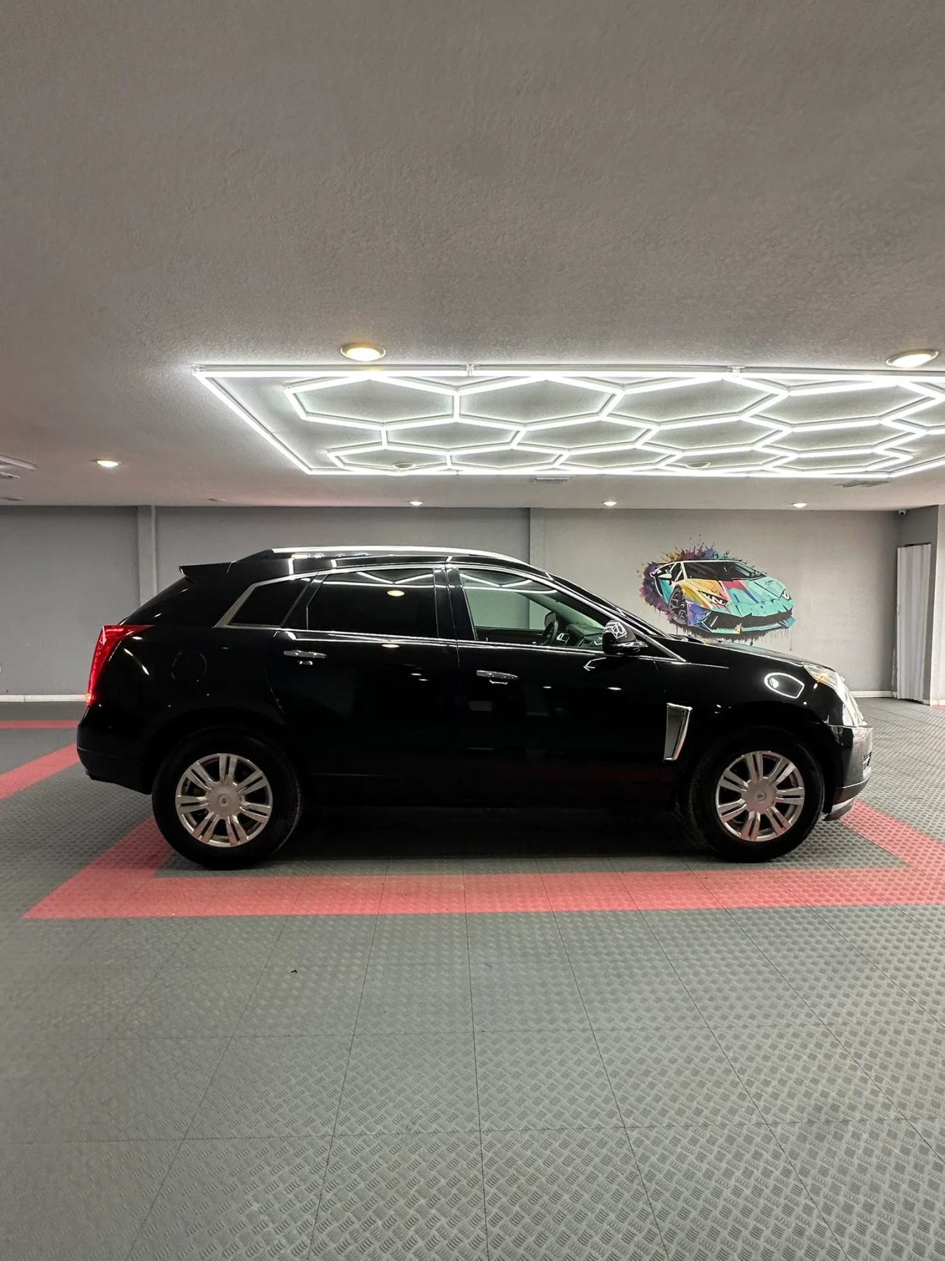Used 2013 Cadillac SRX Luxury w/ Driver Awareness Package FWD image 4