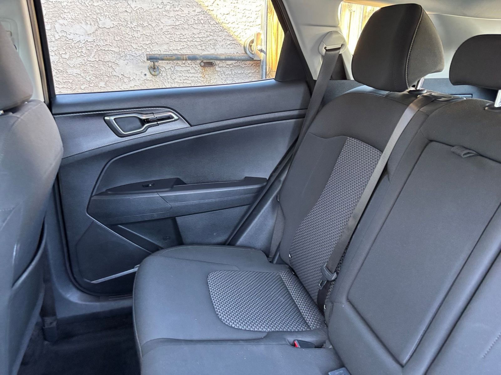Used 2025 Kia Sportage LX FWD image 38