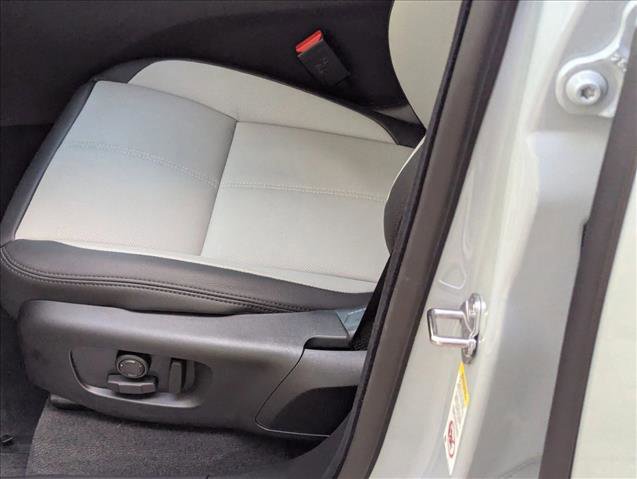 New 2026 Land Rover Range Rover Velar Dynamic SE image 4