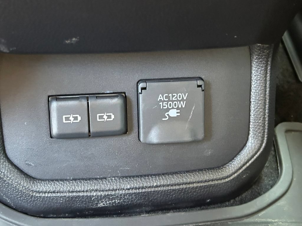 Used 2023 Toyota Highlander Platinum FWD image 26