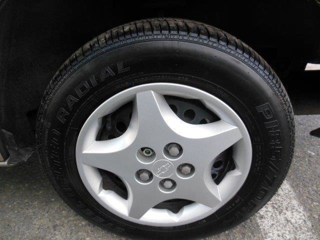 Used 2001 Chevrolet Cavalier Sedan image 11